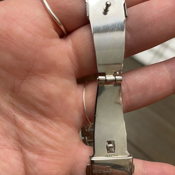 Michael Kors Women’s Watch - Picture 4 of 4